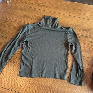 Forever 21 turtle neck cropped
